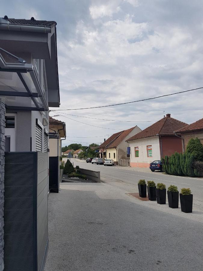 Apartment Bogdan Sveti Martin Na Muri Bagian luar foto